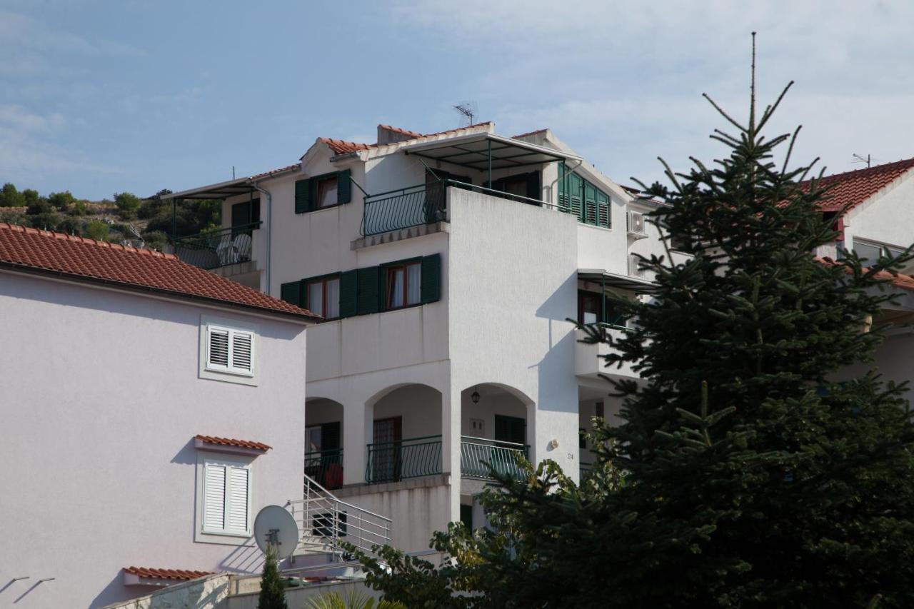 Apartments By The Sea Bilo, Primosten - 4191 Luaran gambar