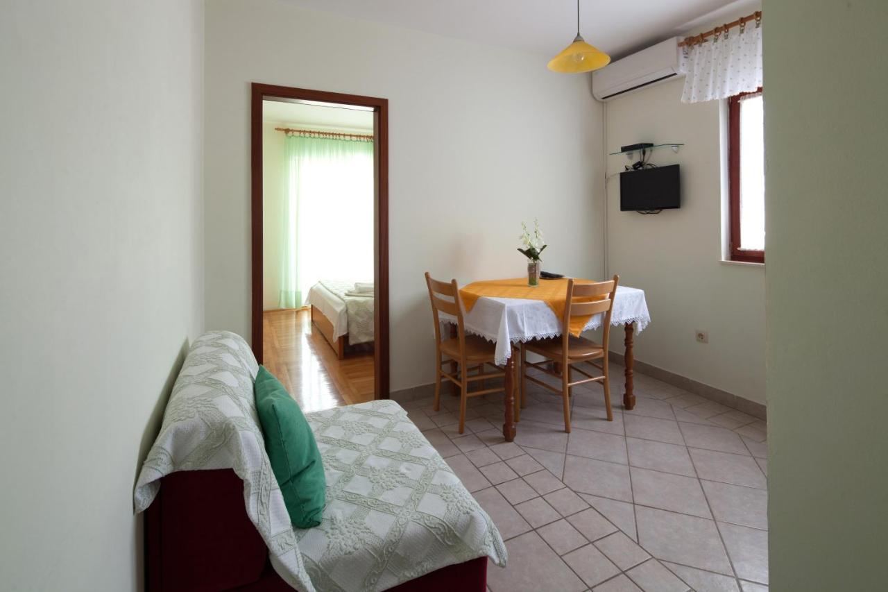 Apartments By The Sea Bilo, Primosten - 4191 Luaran gambar