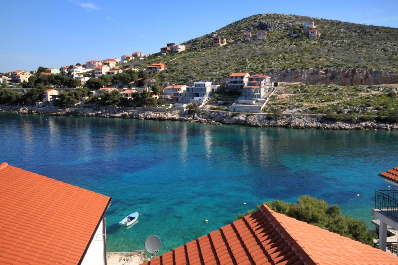 Apartments By The Sea Bilo, Primosten - 4191 Luaran gambar