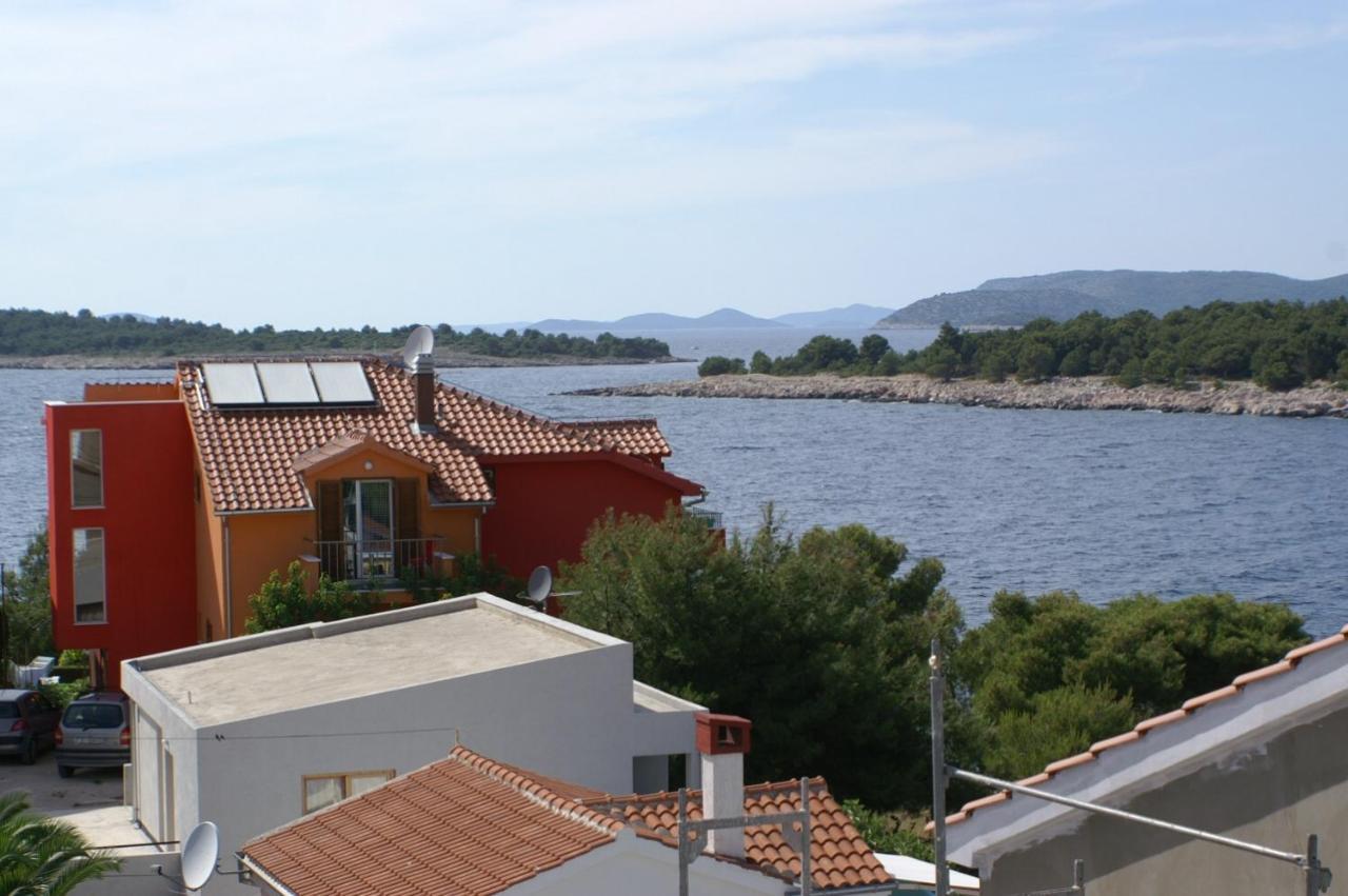 Apartments By The Sea Bilo, Primosten - 4191 Luaran gambar