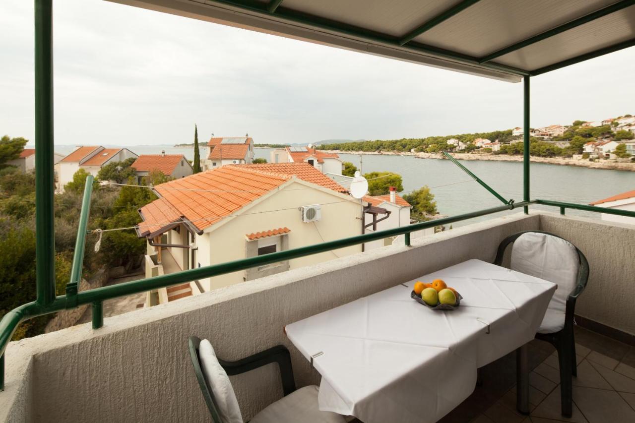 Apartments By The Sea Bilo, Primosten - 4191 Luaran gambar